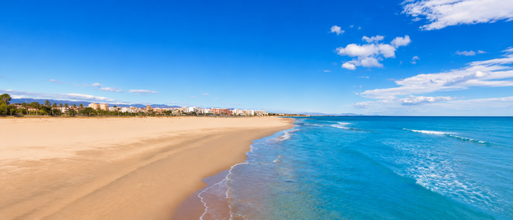 Playa de Canet de Berenguer, municipio donde Cerrajeros Costa Azahar ofrece servicio de cerrajero en Canet de Berenguer para viviendas, apartamentos y comunidades de propietarios.